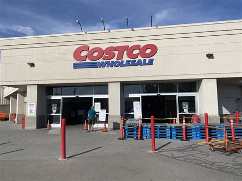 Costco Wholesale operates an international chain of membership warehouses, dedicated to bringing our members the best possible prices on quality brand-name merchandise. . Biggest costco in uk